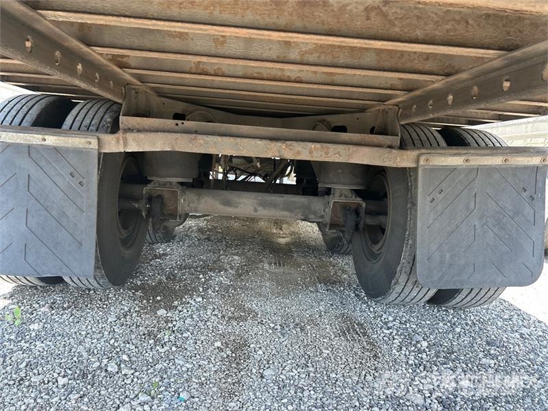 Utility 53 ft x 102 in T/A Van Trailer Dobozos pótkocsik