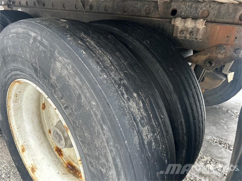 Utility 53 ft x 102 in T/A Van Trailer 箱體拖車