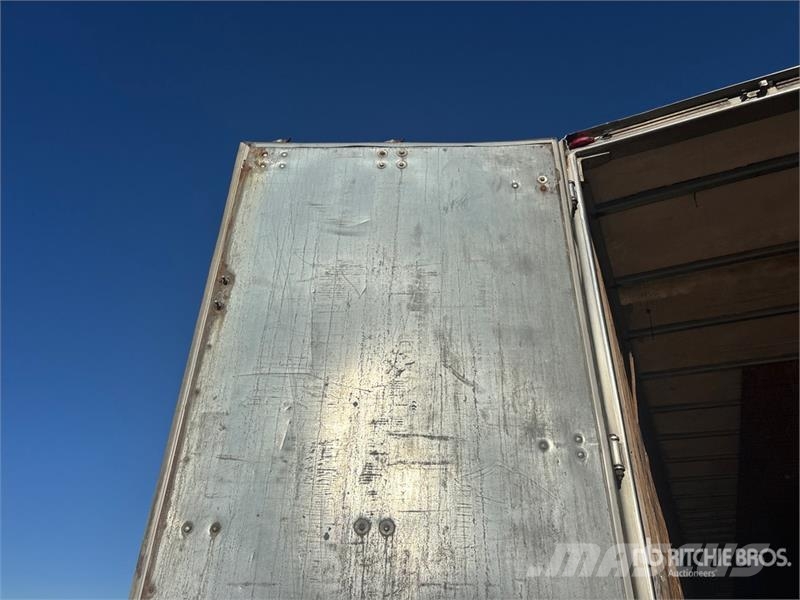 Utility 53 ft x 102 in Tri/A Van Trailer Skappåbygg