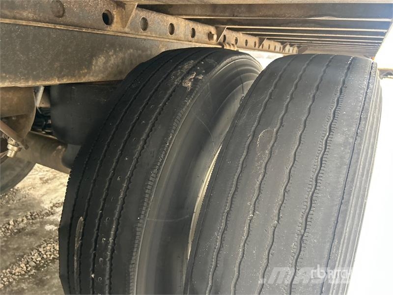Utility 53 ft x 102 in T/A Van Trailer 箱體拖車
