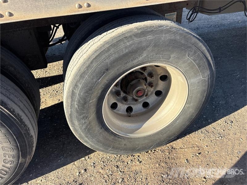 Utility 53 ft x 102 in T/A Van Trailer Box body trailers
