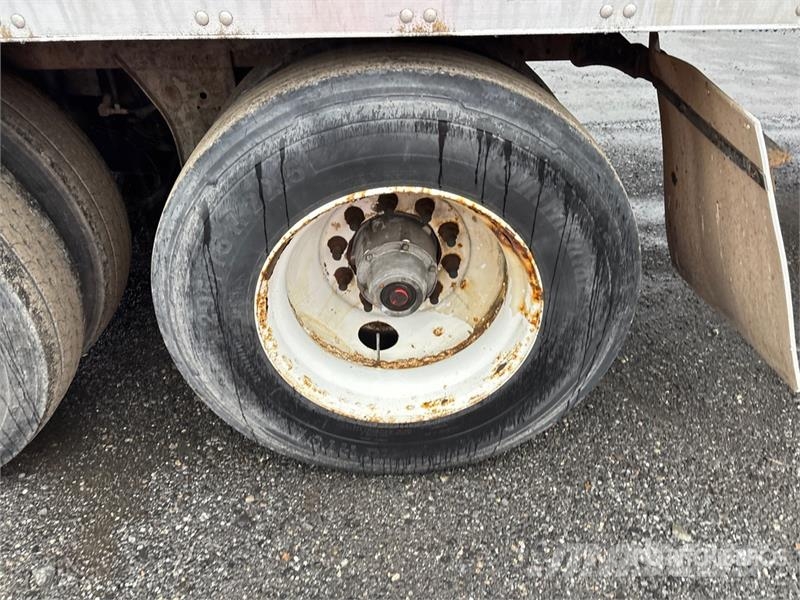 Utility 53 ft x 102 in T/A Van Trailer Van Body Trailers