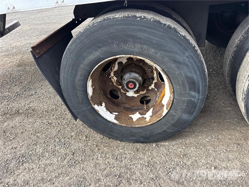Utility 53 ft x 102 in T/A Van Trailer Skåpsläp