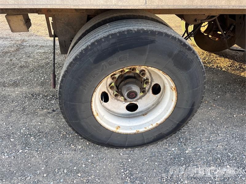 Utility 53 ft x 102 in Tri/A Van Trailer Remorque Fourgon