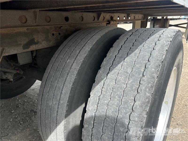 Utility 53 ft x 102 in T/A Refrigerated Trailer نصف مقطورات بدرجة حرارة قابلة للضبط