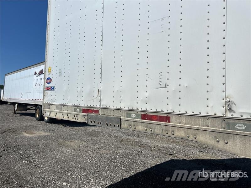 Utility 53 ft x 102 in Tri/A Van Trailer Remorque Fourgon