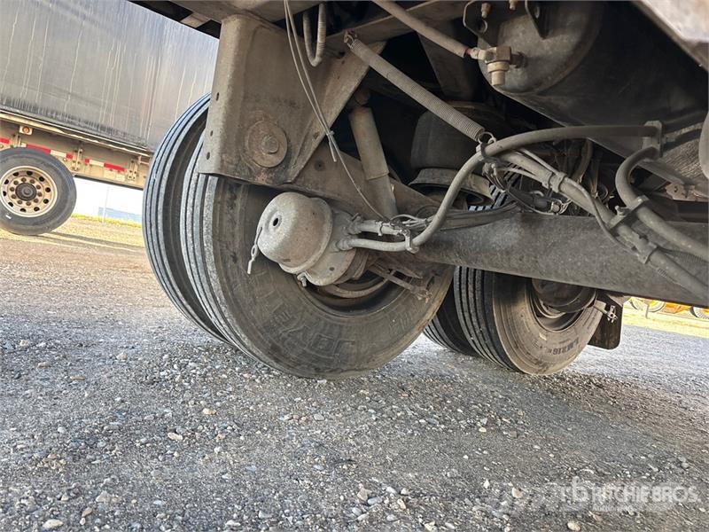 Utility 53 ft x 102 in T/A Van Trailer Причепи-фургони