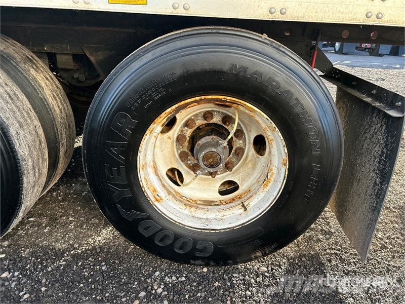 Utility 53 ft x 102 in T/A Van Trailer Umpikoriperävaunut