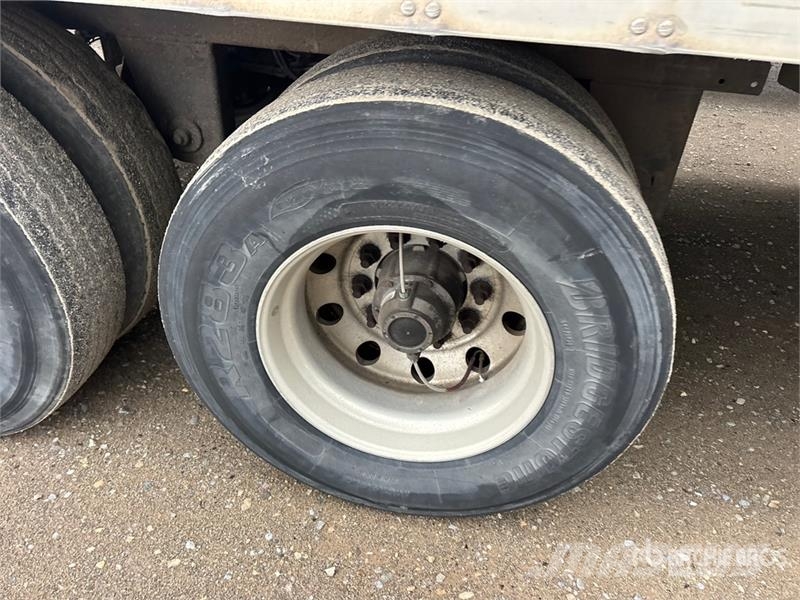 Utility 53 ft x 102 in T/A Van Trailer Skappåbygg