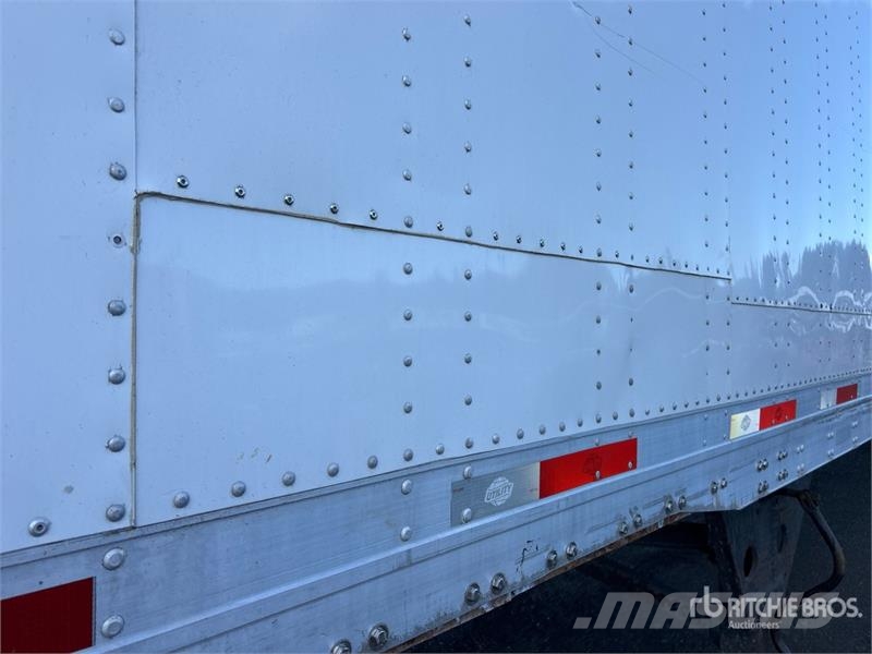 Utility 53 ft x 102 in T/A Van Trailer مقطورات ذات هيكل صندوقي