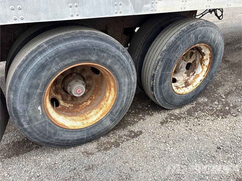 Utility 53 ft x 102 in T/A Van Trailer مقطورات ذات هيكل صندوقي