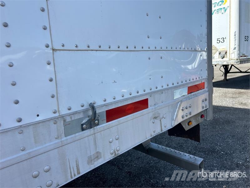 Utility 53 ft x 102 in T/A Van Trailer مقطورات ذات هيكل صندوقي