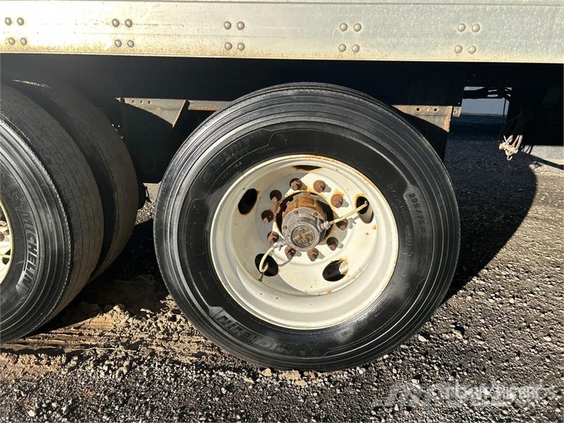 Utility 53 ft x 102 in T/A Van Trailer Umpikoriperävaunut