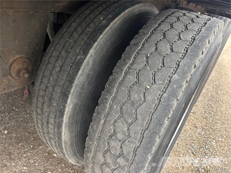 Utility 53 ft x 102 in T/A Van Trailer مقطورات ذات هيكل صندوقي