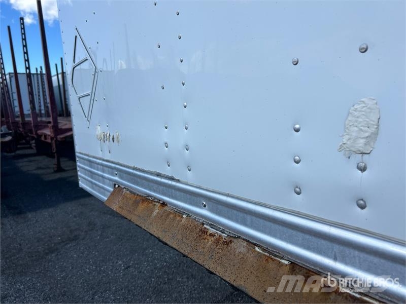 Utility 53 ft x 102 in T/A Van Trailer مقطورات ذات هيكل صندوقي