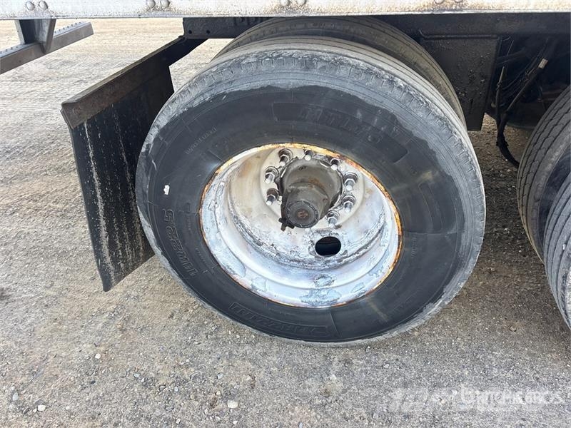 Utility 53 ft x 102 in T/A Van Trailer Skappåbygg