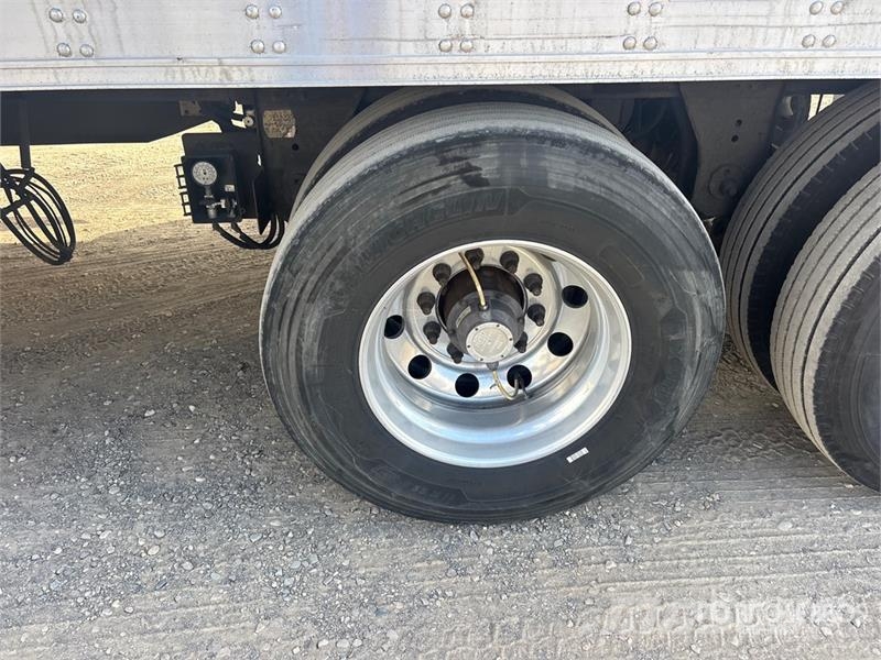 Utility 53 ft x 102 in T/A Refrigerated Trailer Semi remorque frigorifique