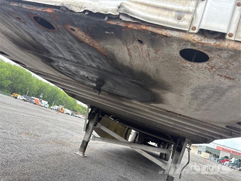 Utility 53 ft x 102 in T/A Van Trailer Skappåbygg