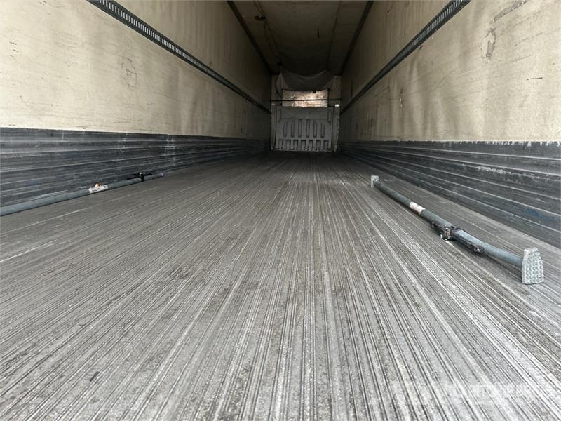 Utility VS2RA 53 ft T/A Refrigerated Trailer Piekabes ar temperatūras kontroli
