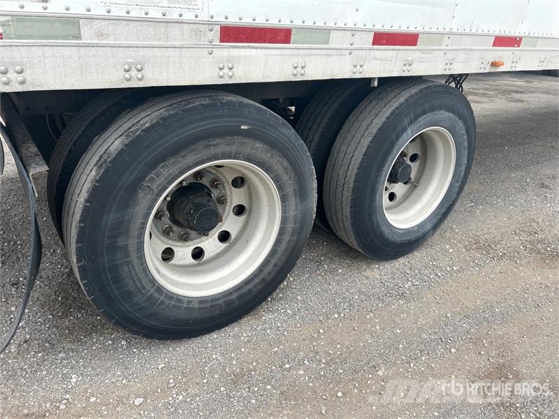 Utility VS2RA 53 ft T/A Refrigerated Trailer Piekabes ar temperatūras kontroli