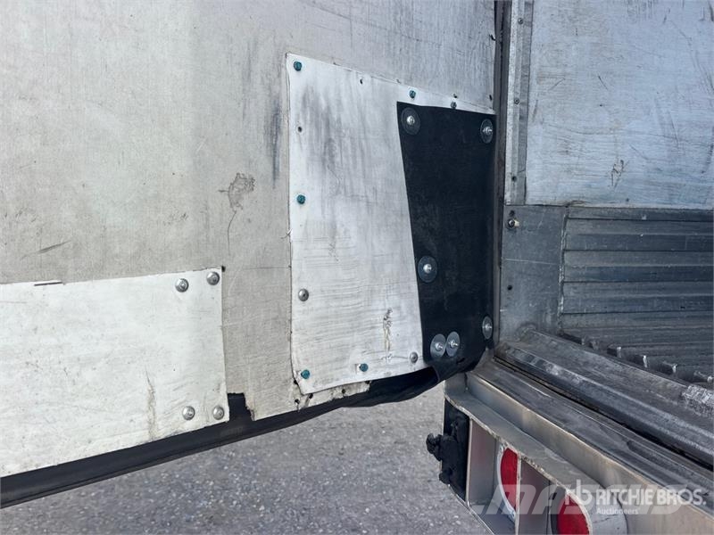 Utility VS2RA 53 ft x 102 in T/A Refrigerated Trailer Frysetrailer Semi