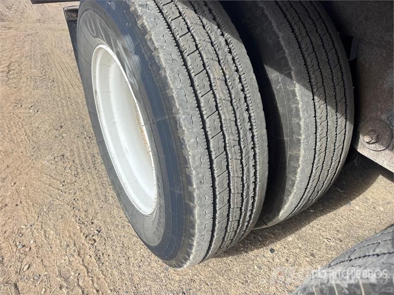 Utility VS2RA 53 ft x 102 in T/A Refrigerated Trailer Frysetrailer Semi