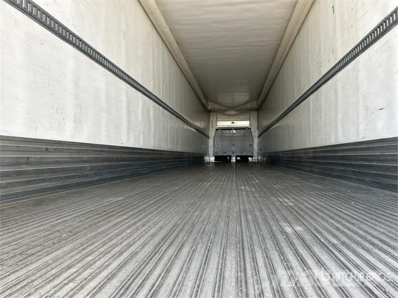 Utility VS2RA 53 ft x 102 in T/A Refrigerated Trailer Kühlauflieger