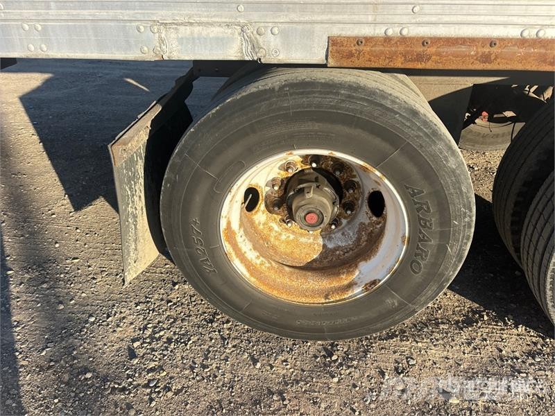 Utility VS2RA 53 ft x 102 in T/A Refrigerated Trailer Temperature controlled semi-trailers