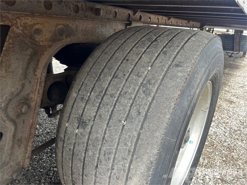 Utility VS2RA 53 ft x 102 in T/A Refrigerated Trailer Frysetrailer Semi