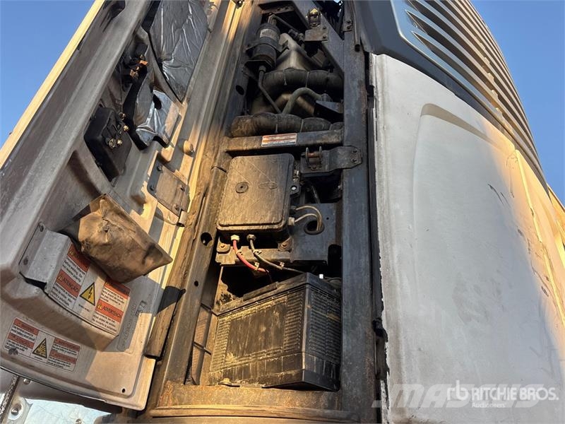 Utility VS2RA 53 ft x 102 in T/A Refrigerated Trailer Temperature controlled semi-trailers
