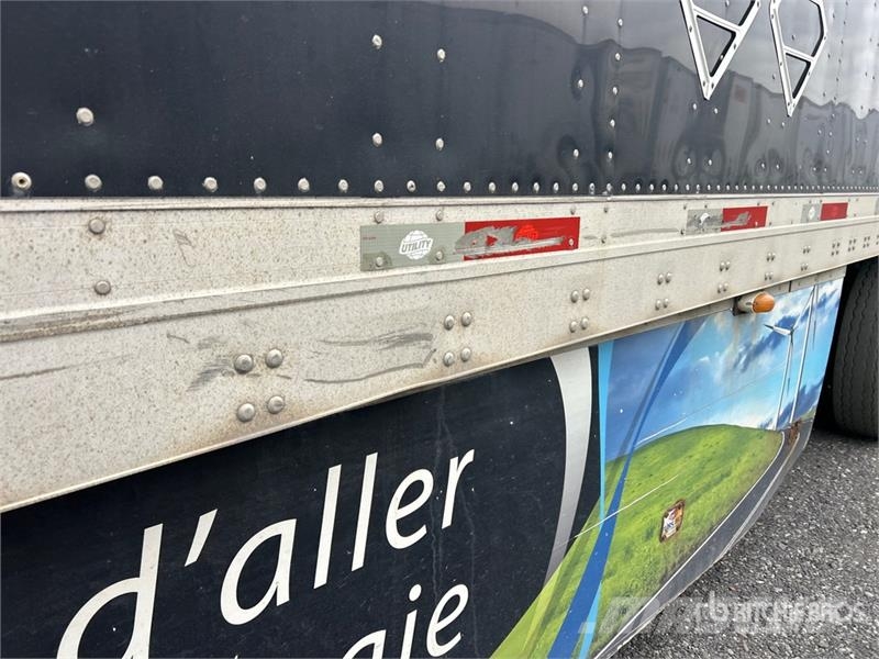 Utility VS3DX 53 ft x 102 in Tri/A Heated Van Trailer Furgons