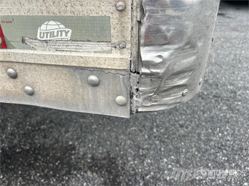 Utility VS3DX 53 ft x 102 in Tri/A Heated Van Trailer Furgons