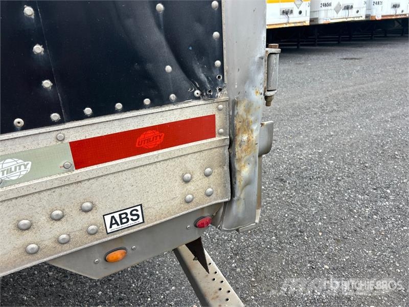 Utility VS3DX 53 ft x 102 in Tri/A Heated Van Trailer Furgons