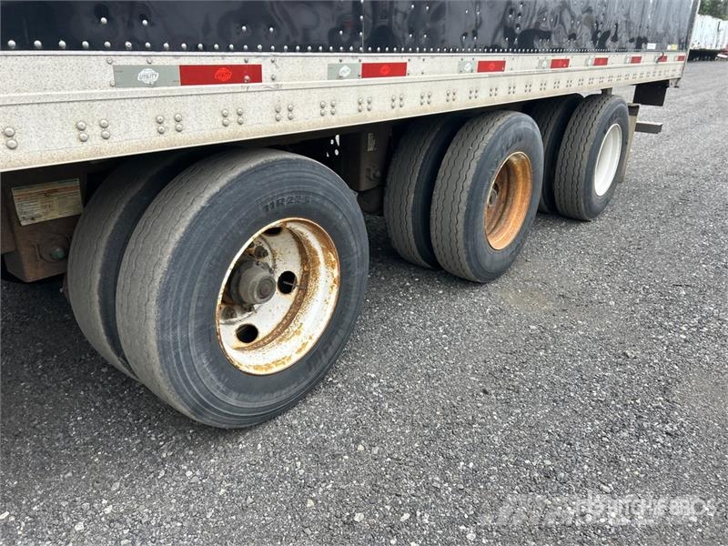 Utility VS3DX 53 ft x 102 in Tri/A Heated Van Trailer Furgons