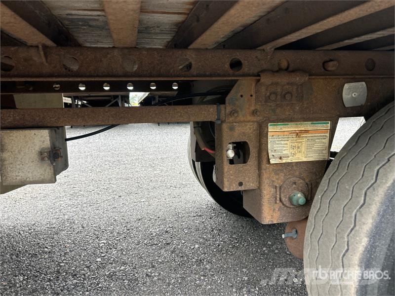 Utility VS3DX 53 ft x 102 in Tri/A Heated Van Trailer Furgons