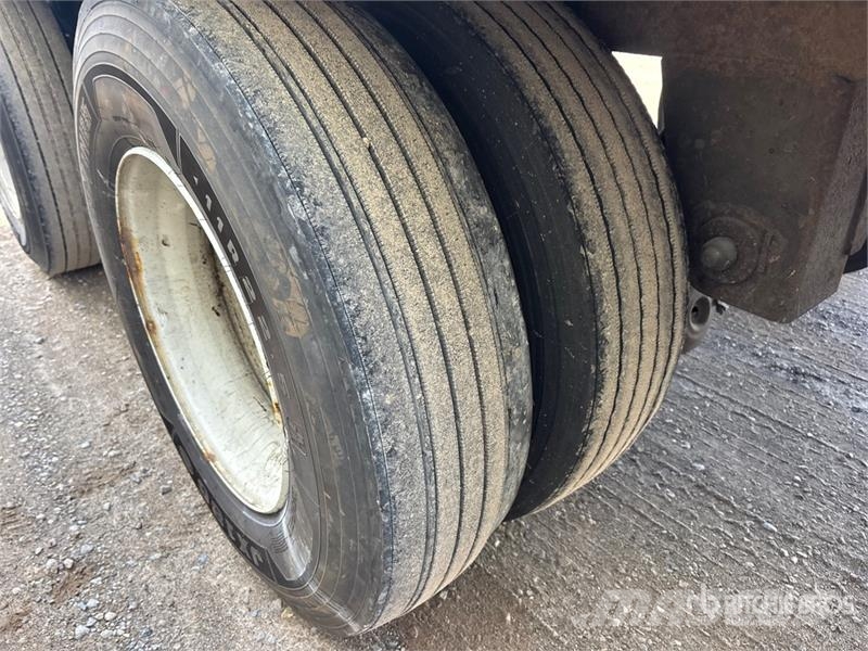 Utility VS3RA 53 ft x 102 in Tri/A Refrigerated Trailer 保温半挂车