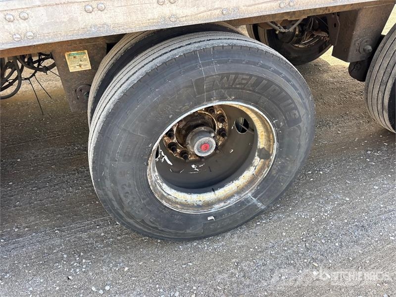 Utility VS3RA 53 ft x 102 in Tri/A Refrigerated Trailer 保温半挂车