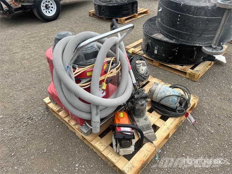 Vacuum Cleaner (Inoperable) 진공 청소기