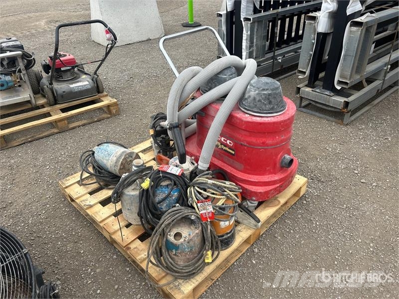 Vacuum Cleaner (Inoperable) 진공 청소기