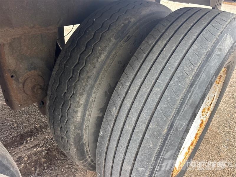 Vanguard 53 ft x 102 in T/A Van Trailer Причепи-фургони