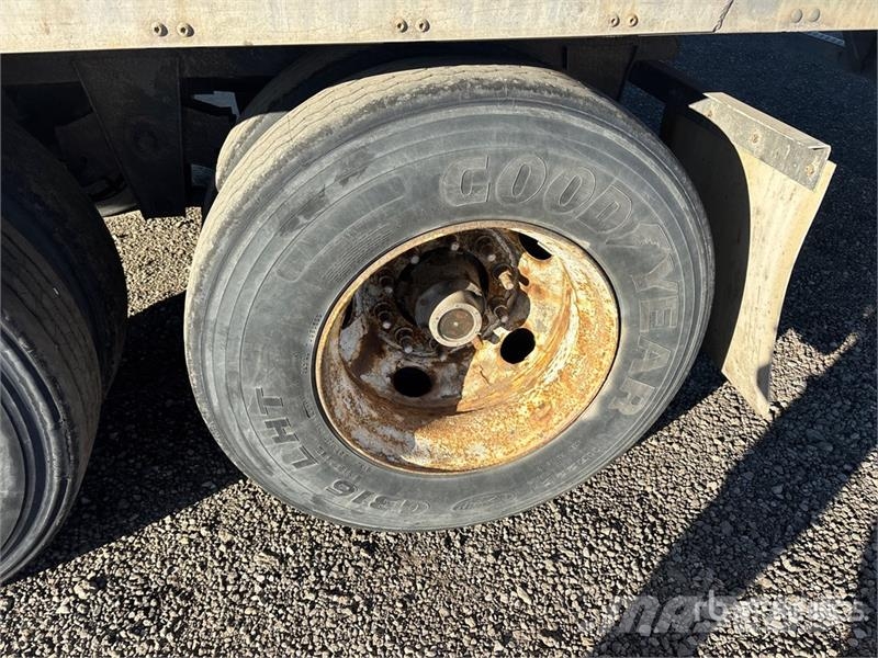 Vanguard 53 ft x 102 in T/A Van Trailer مقطورات ذات هيكل صندوقي