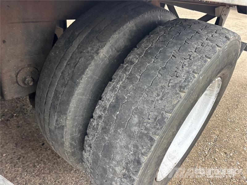 Vanguard 53 ft x 102 in T/A Van Trailer Причепи-фургони