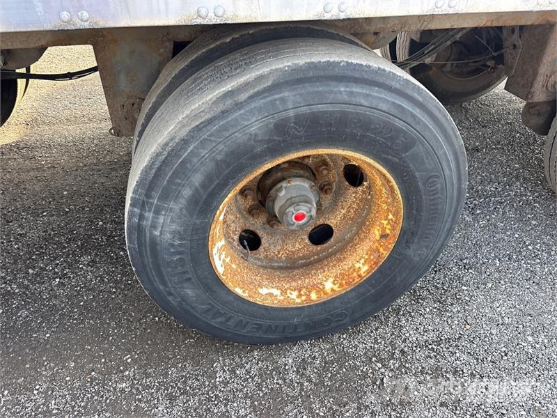 Vanguard 53 ft x 102 in Tri/A Van Trailer مقطورات ذات هيكل صندوقي
