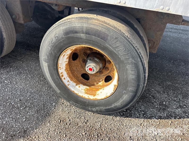 Vanguard 53 ft x 102 in Tri/A Van Trailer مقطورات ذات هيكل صندوقي