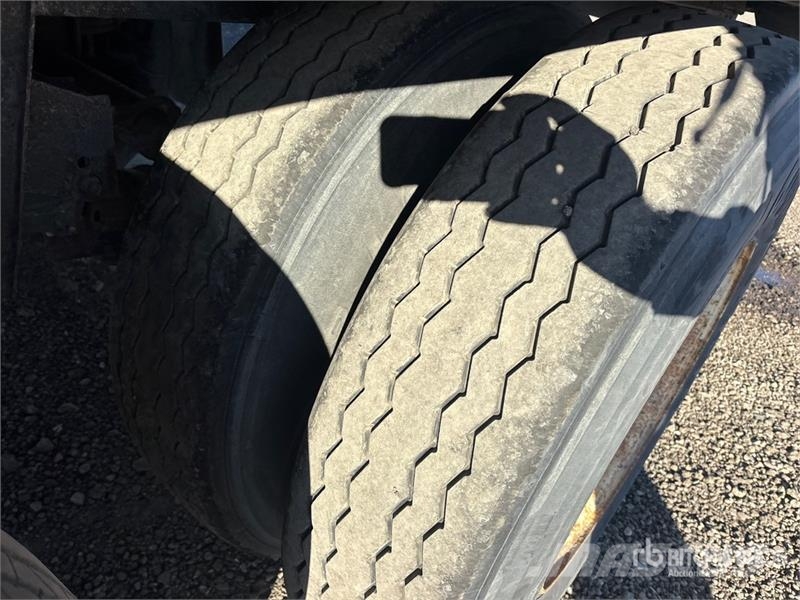 Vanguard 53 ft x 102 in T/A Van Trailer مقطورات ذات هيكل صندوقي