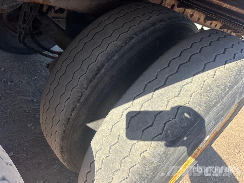 Vanguard 53 ft x 102 in T/A Van Trailer Dengtos priekabos