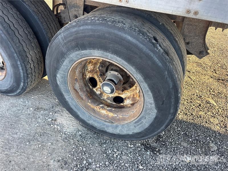 Vanguard 53 ft x 102 in T/A Van Trailer مقطورات ذات هيكل صندوقي