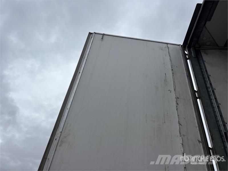 Vanguard 53 ft x 102 in T/A Heated Van Trailer Rimorchi cassonati