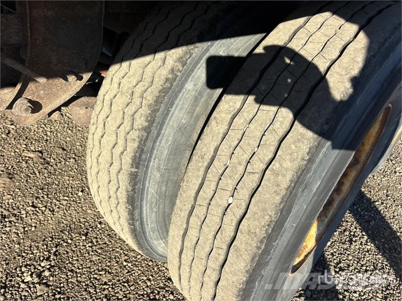 Vanguard 53 ft x 102 in T/A Van Trailer مقطورات ذات هيكل صندوقي