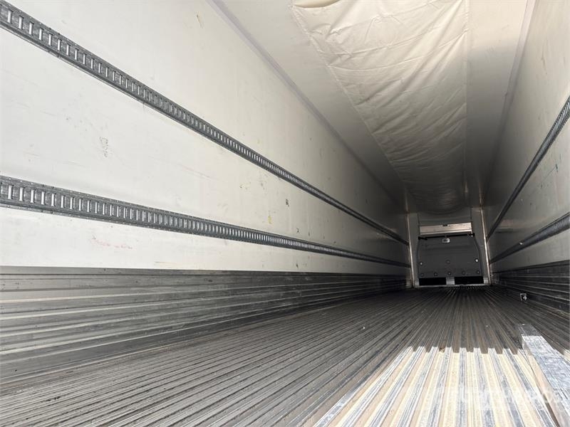 Vanguard 53 ft x 102 in Tri/A Refrigerated Trailer Chladiarenské návesy